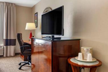 Comfort Inn & Suites Geneva- West Chicago