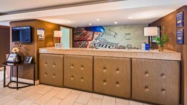 ESTIA Hotel & Suites Glenview