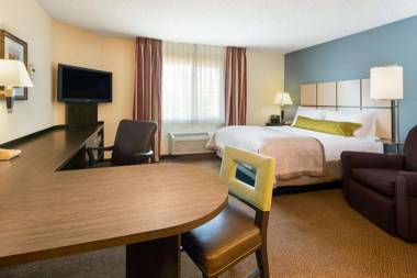 Sonesta Simply Suites Chicago Libertyville