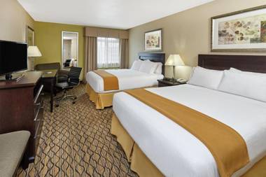 Holiday Inn Express Hotel & Suites Chicago-Libertyville an IHG Hotel