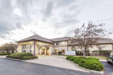 Howard Johnson by Wyndham Manteno