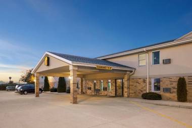 Super 8 by Wyndham Mattoon