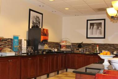 Hampton Inn McHenry