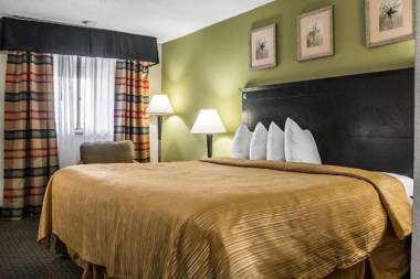 Quality Inn & Suites Moline - Quad Cities