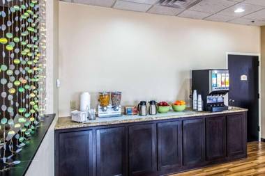 Quality Inn & Suites Moline - Quad Cities