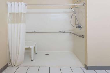 Days Inn & Suites by Wyndham of Morris