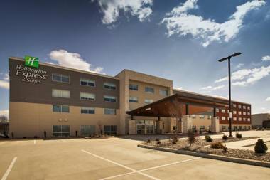 Holiday Inn Express & Suites - Mount Vernon an IHG Hotel