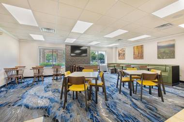 Fairfield Inn & Suites by Marriott Chicago Naperville