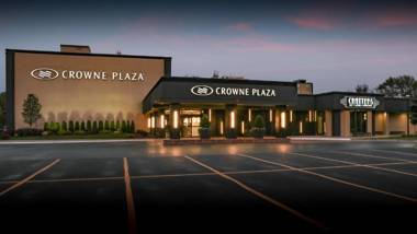 Crowne Plaza Hotel Chicago-Northbrook an IHG Hotel