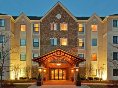 Staybridge Suites Glenview an IHG Hotel