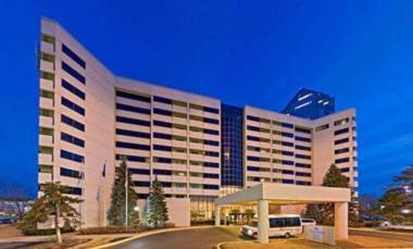 Hilton Suites Chicago/Oakbrook Terrace