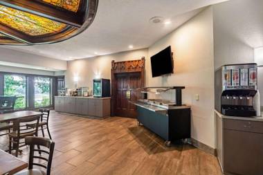 Riverview Inn & Suites Ascend Hotel Collection