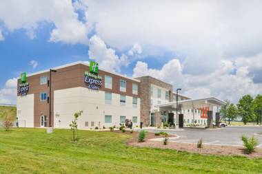 Holiday Inn Express & Suites Salem an IHG Hotel