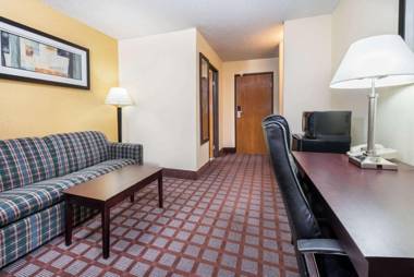 Super 8 by Wyndham Bloomington Indiana