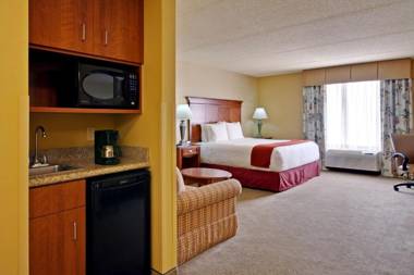 Holiday Inn Express Hotel & Suites Bloomington an IHG Hotel