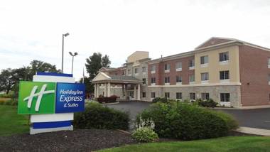 Holiday Inn Express & Suites Indianapolis North - Carmel an IHG Hotel