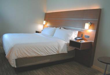 Holiday Inn Express & Suites - Columbia City an IHG Hotel