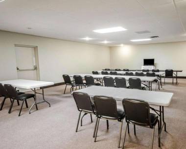 Clarion Pointe by Choice Hotels Corydon