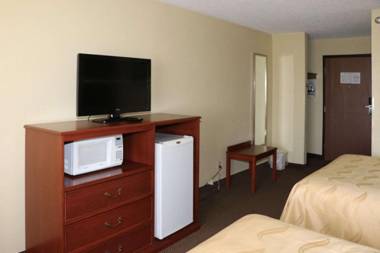 Quality Inn East Evansville