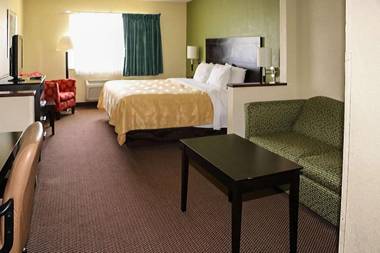 Quality Inn East Evansville