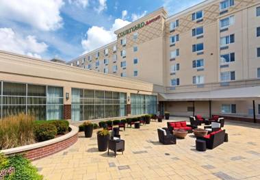 Courtyard Fort Wayne Downtown at Grand Wayne Convention Center