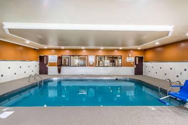 Quality Inn & Suites Evansville