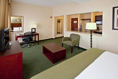 Holiday Inn Express Hotel & Suites Indianapolis - East an IHG Hotel