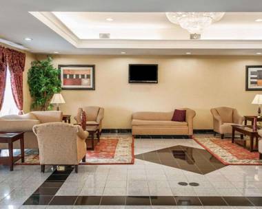 Comfort Suites near Indianapolis Airport