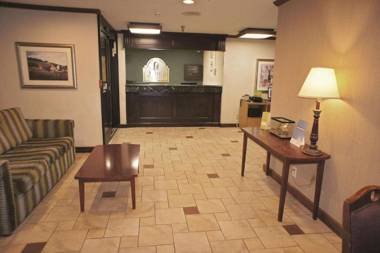 La Quinta Inn by Wyndham Indianapolis Airport Executive Dr