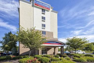 Candlewood Suites Indianapolis Airport an IHG Hotel