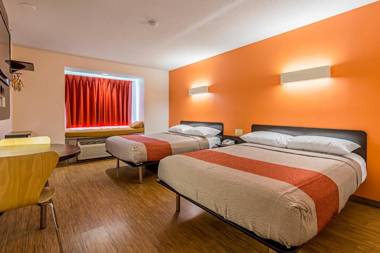 Motel 6 Indianapolis North