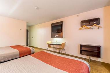 Motel 6 Indianapolis North