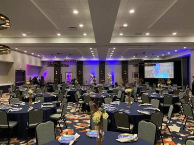 Homewood Suites By Hilton Indianapolis Canal IUPUI