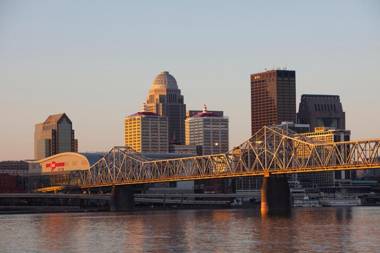 Sheraton Louisville Riverside Hotel