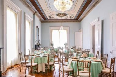 The Pepin Mansion Bed & Breakfast