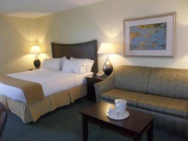 Holiday Inn Express Indianapolis Airport an IHG Hotel