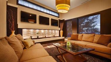 Best Western Plus Atrea Airport Inn & Suites