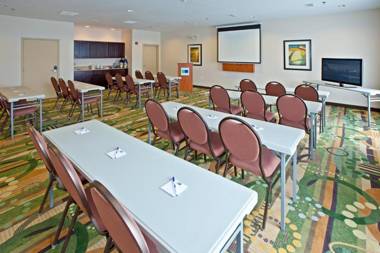 Holiday Inn Express Hotel & Suites Shelbyville an IHG Hotel