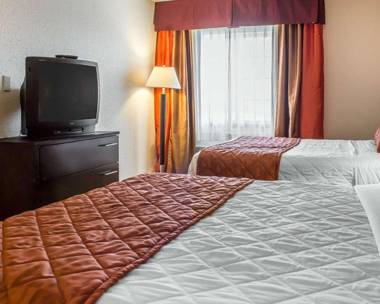 Rodeway Inn & Suites - Okoboji