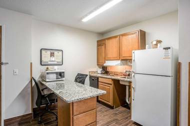 MainStay Suites Cedar Rapids