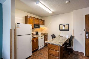 MainStay Suites Cedar Rapids