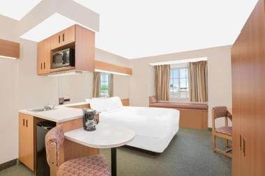 Microtel Inn & Suites by Wyndham Colfax