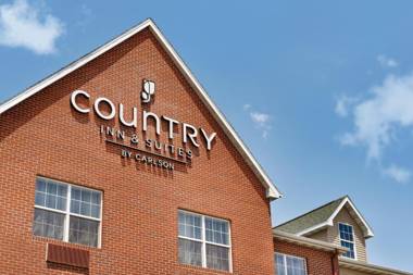 Country Inn & Suites by Radisson Coralville IA