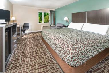 BridgePointe Inn & Suites by BPhotels Council Bluffs Omaha Area