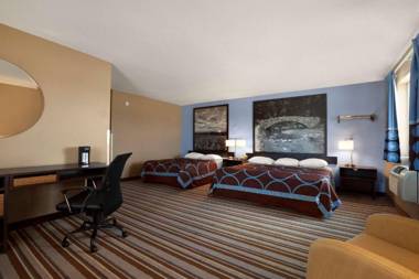 Super 8 by Wyndham Council Bluffs IA Omaha NE Area