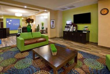 Holiday Inn Express & Suites Davenport North