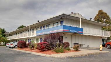 Motel 6-Des Moines IA - North