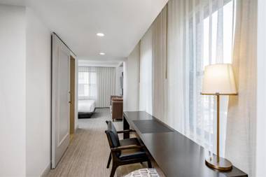 Hotel Fort Des Moines Curio Collection By Hilton