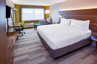 Holiday Inn Express and Suites Des Moines Downtown an IHG Hotel
