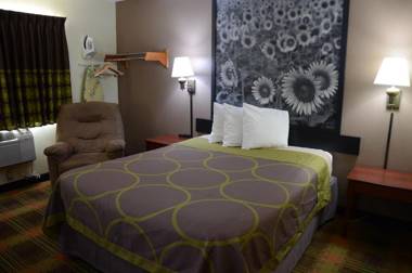 Super 8 by Wyndham Oskaloosa IA